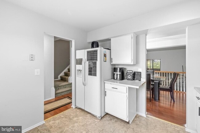 Building Photo - 1250 Birchcrest Ct