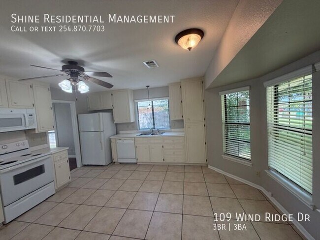 Building Photo - 109 Wind Ridge Dr