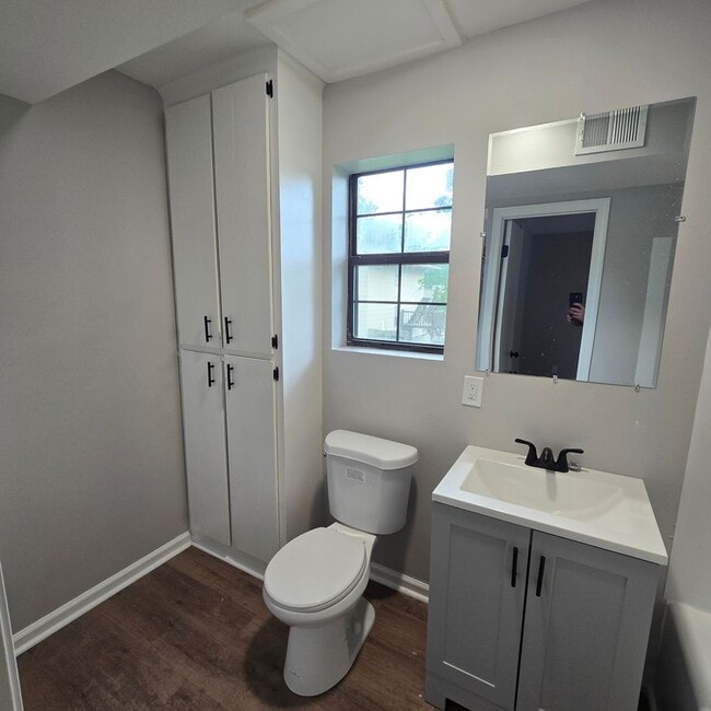 Building Photo - Completely Remodeled • 2/1 Duplex in Heber...