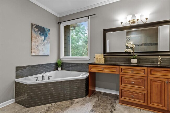 Building Photo - 2990 Hearthstone Dr