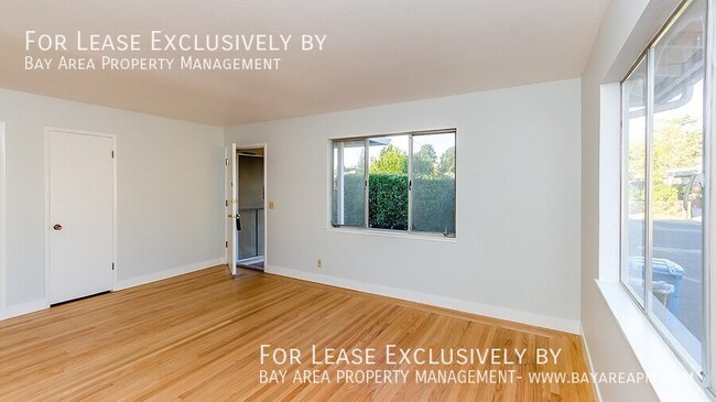 Building Photo - 338 Orchard Ave