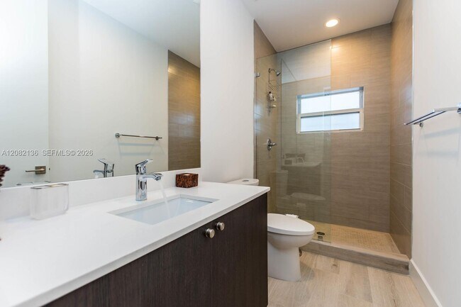 Building Photo - 2875 SW 33rd Ct