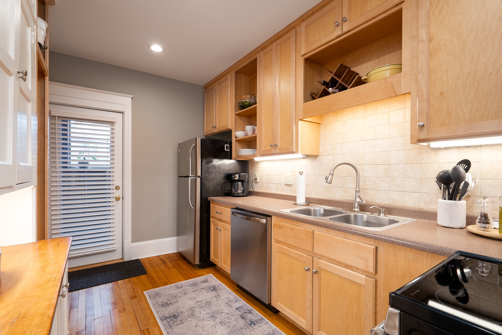 Building Photo - 3117 Fremont Ave S