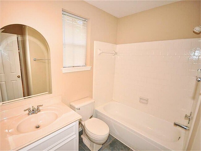 Building Photo - 16811 Willow Bend Ct