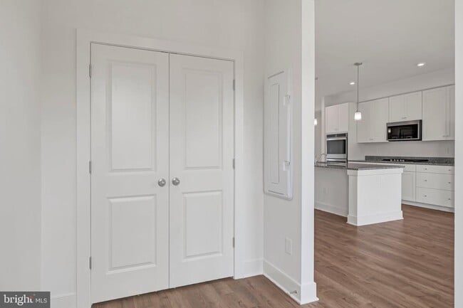 Building Photo - 1648 Sandpiper Bay Lp