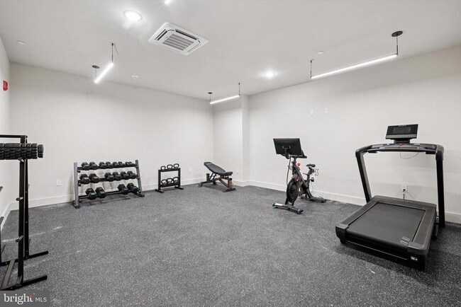 Building Photo - 5521 Wayne Ave