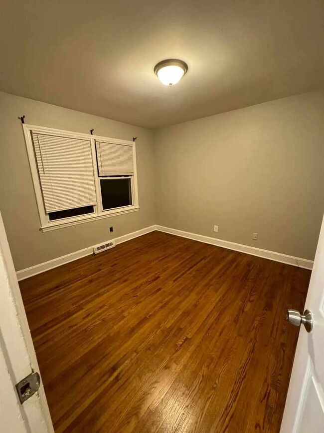 Building Photo - 6612 Woodstream Dr