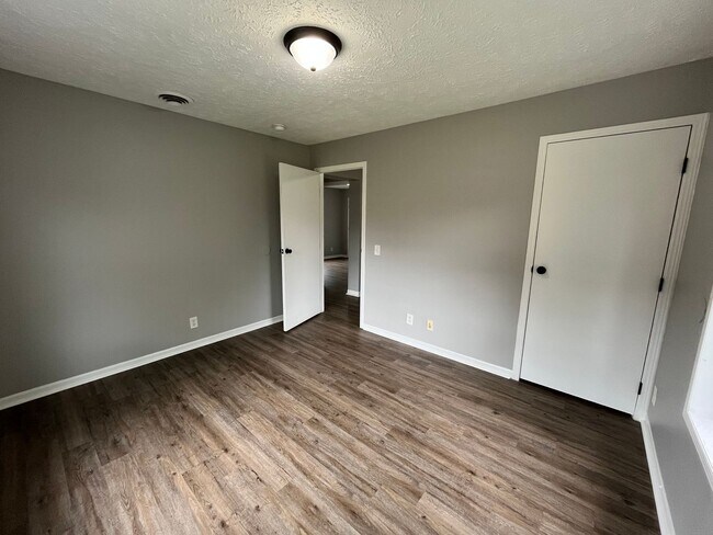 Building Photo - 522 S Wittenberg Ave