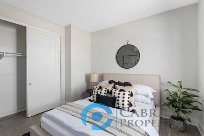 Building Photo - 1670 Neptune Ave