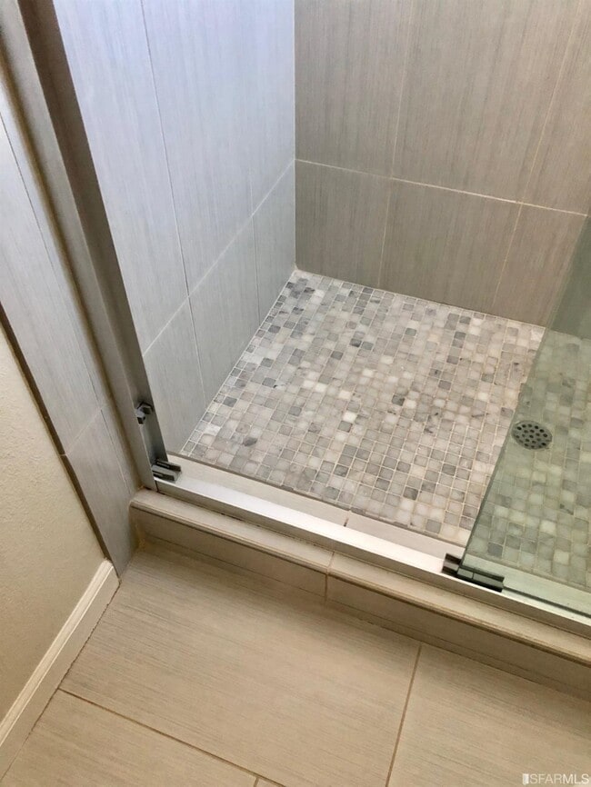 Building Photo - 744 Clementina St