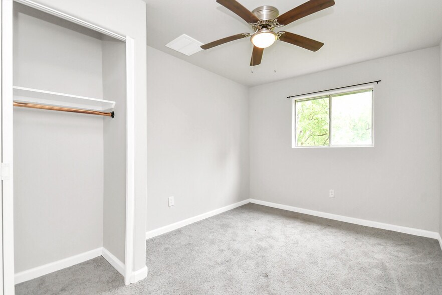 Building Photo - 210 Prune St