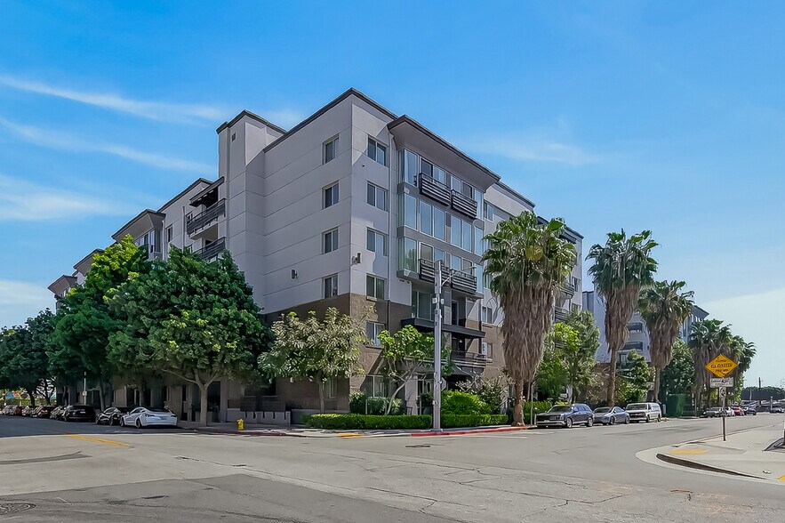 Building Photo - 629 Traction Ave