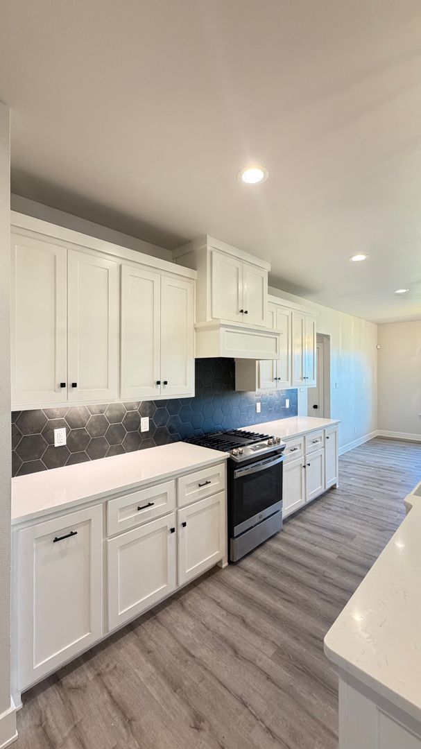 Building Photo - 5014 Cranbrook Dr