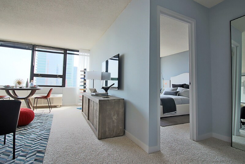 Building Photo - 1215 S Michigan Ave