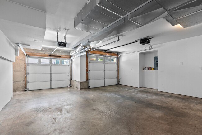 Building Photo - 3Bd/3Ba Seattle House