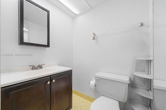 Building Photo - 250 174th St