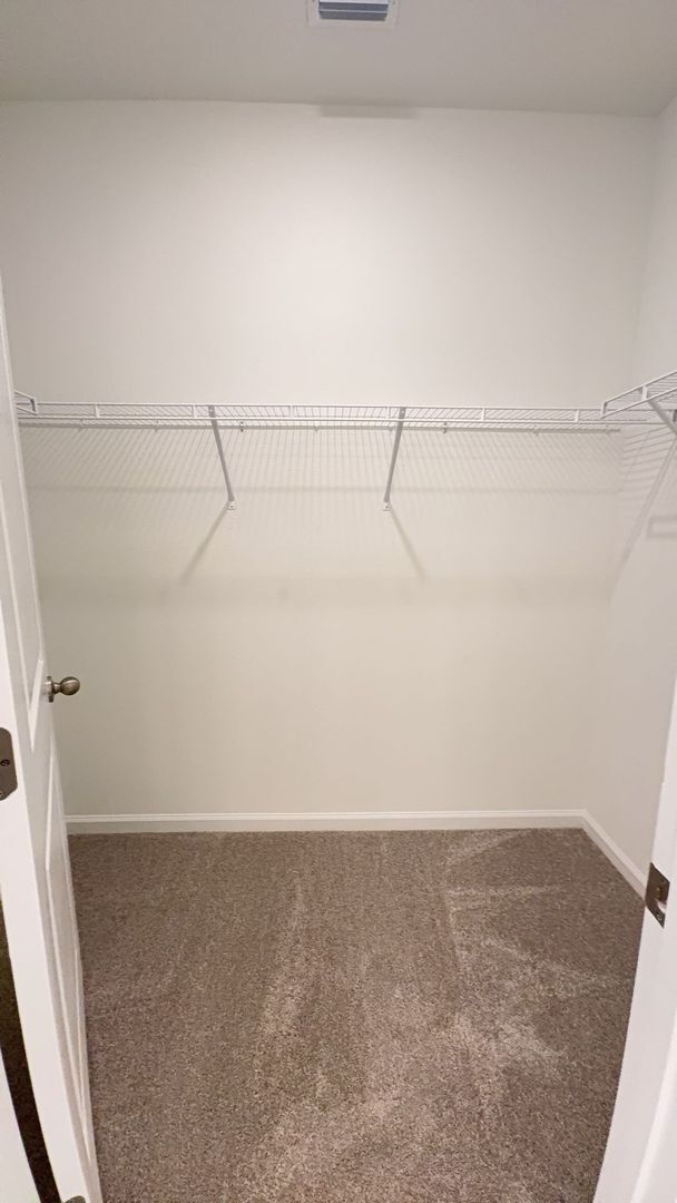 Building Photo - Luxury 3 Bedroom 2.5 Bath 2 car garage Townhome in the Gated Community of the Hammock