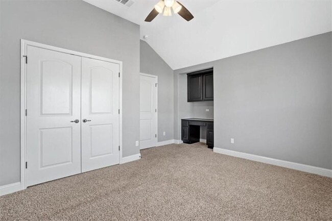 Building Photo - 409 Spanish Mustang Dr