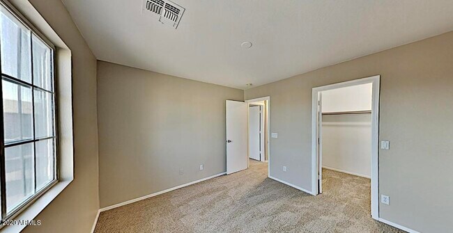 Building Photo - 162 S 223rd Ave