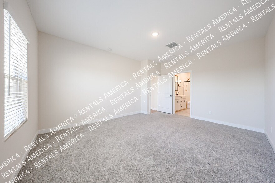 Building Photo - 7857 N 79th Ave