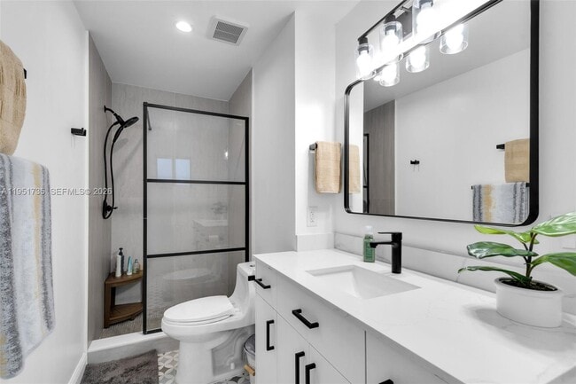 Building Photo - 5930 SW 47th St