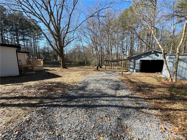 Building Photo - 360 Old Acworth Rd