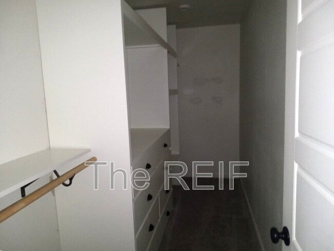 Building Photo - 4477 Soya Ave