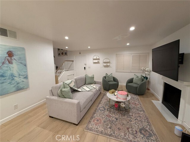 Building Photo - 22139 Burbank Blvd