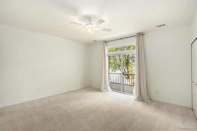 Building Photo - 40 Park Island Dr