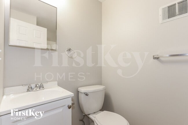 Building Photo - 23 Peyton Dr