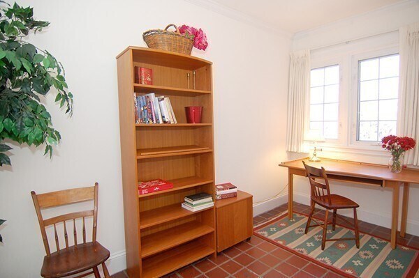 Building Photo - 41 Linnaean St