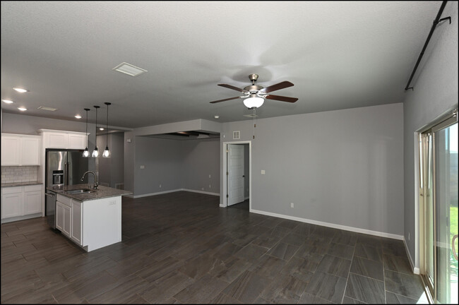 Building Photo - 12149 Mesquite Thorn Dr