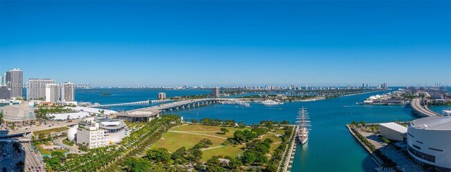 Building Photo - 888 Biscayne Blvd