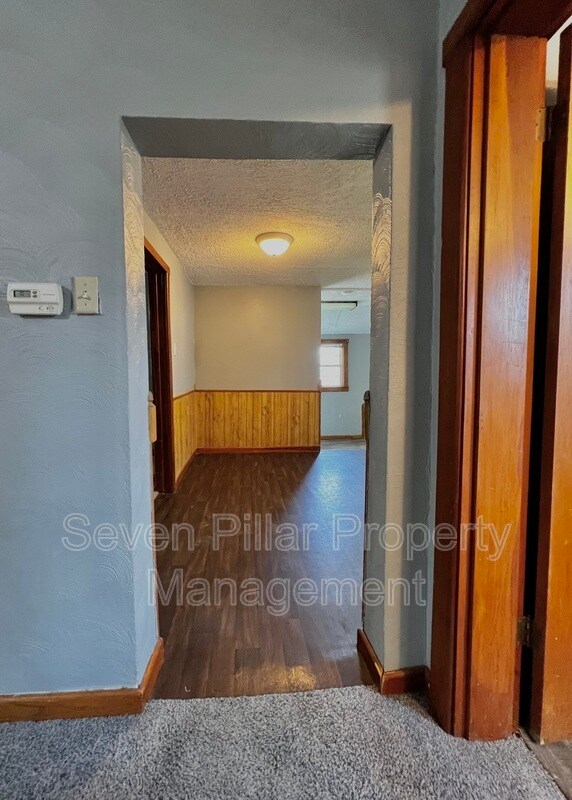 Building Photo - 504 Martin St