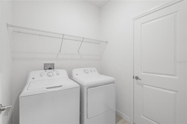 Building Photo - 18170 Pleasantview Blvd