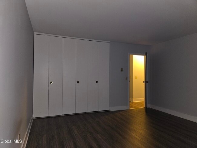 Building Photo - 93 Ridgewood Terrace