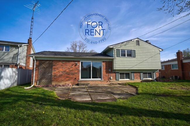 Building Photo - 5093 Spinning Wheel Dr