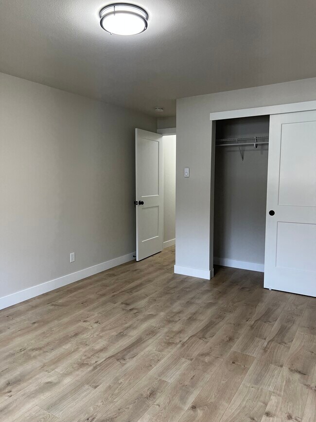 Building Photo - 12003-12013 13th St NE