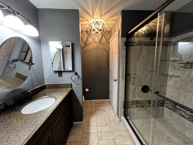 Building Photo - 7115 Sweetwater Dr