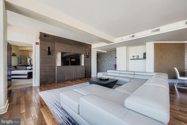 Building Photo - 675 President St