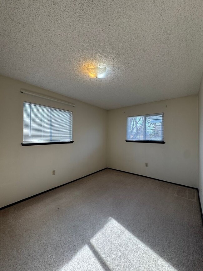 Building Photo - 500 W 12th Ave