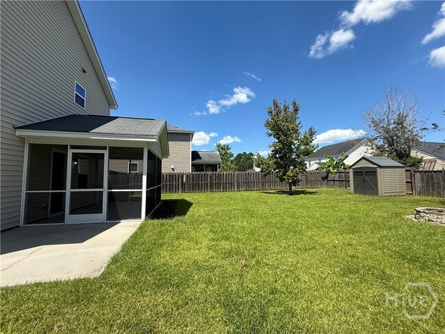 Building Photo - 426 Lions Den Dr
