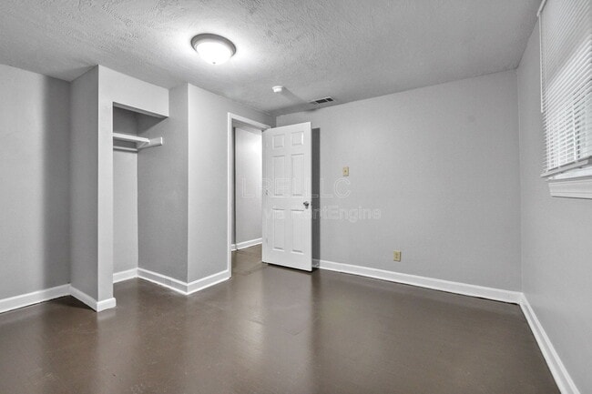 Building Photo - 1217 Morgan Ave