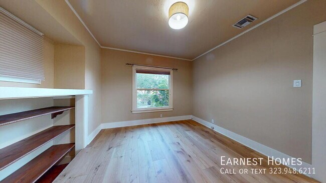 Building Photo - 2256 Ewing St