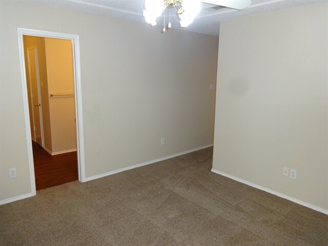Building Photo - 721 Stonebrooke Dr