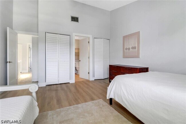 Building Photo - 790 Meadowland Dr