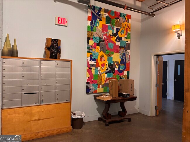 Building Photo - 204 Walker St SW