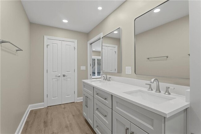 Building Photo - 49 Ivy Gates NE