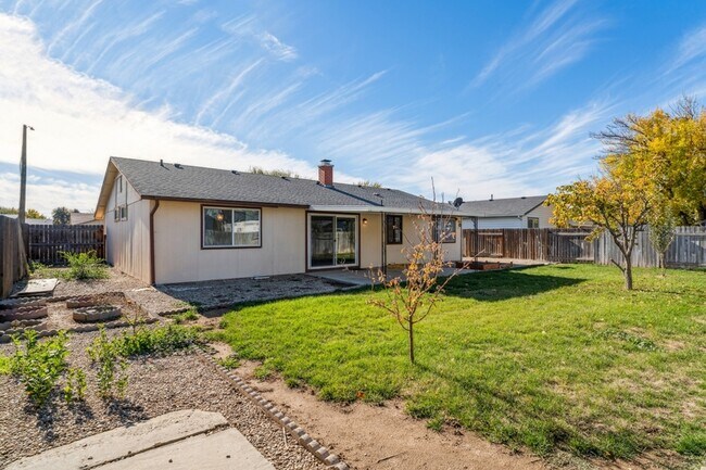 Building Photo - 1508 W Elm Pl