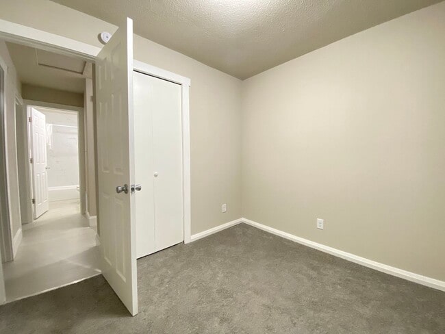 Building Photo - 3 Bedroom Home In Gary